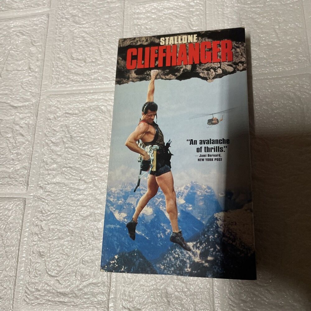 Cliffhanger VHS 1993 Sylvester Stallone Action Movie Sony Pictures 52233